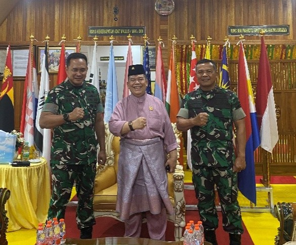 Silaturahmi Diradja Airtiris Melayu Kampar dengan Pangdam Tuanku Tambusai